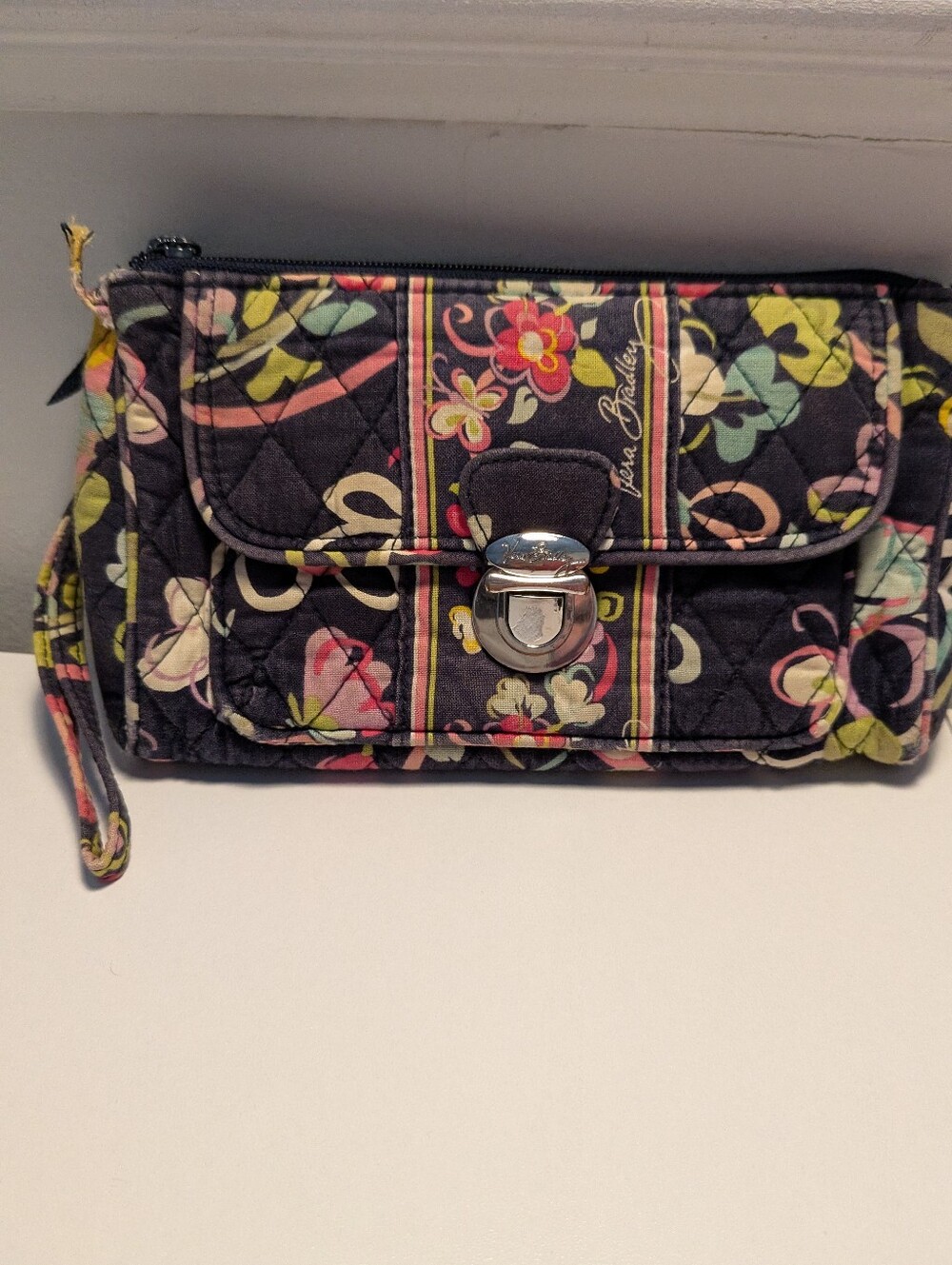 Vera Bradley Ribbons Turnlock Wallet Clutch Organizer Navy Pink Floral Lattice